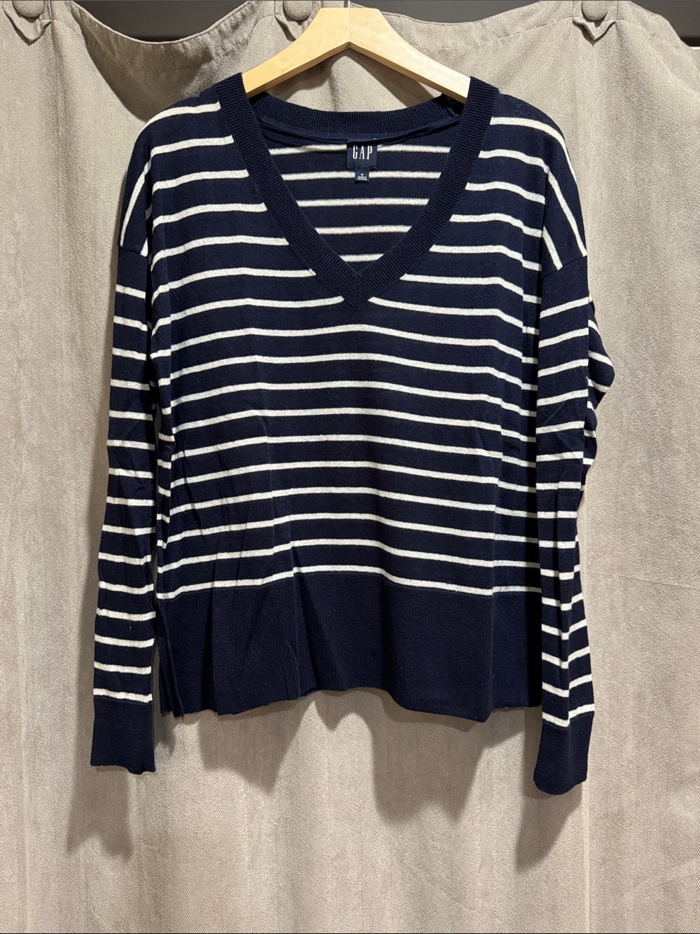 GAP Navy & White Striped V-Neck Pullover